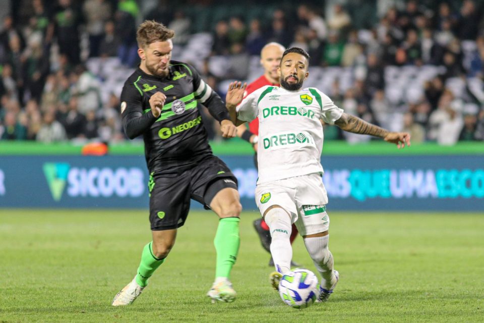 Lance de Coritiba x Cuiabá