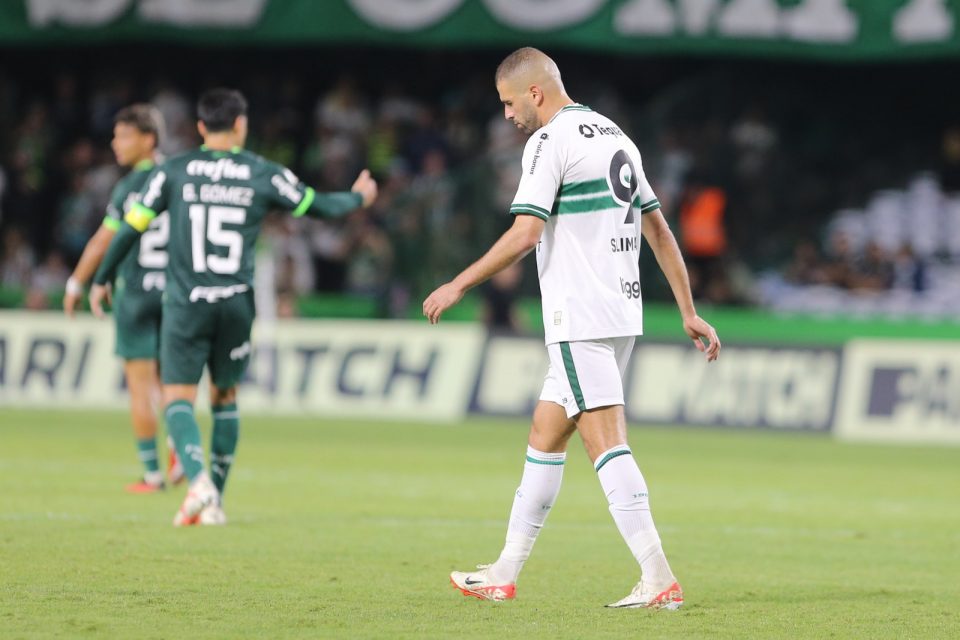 Slimani em Coritiba x Palmeiras
