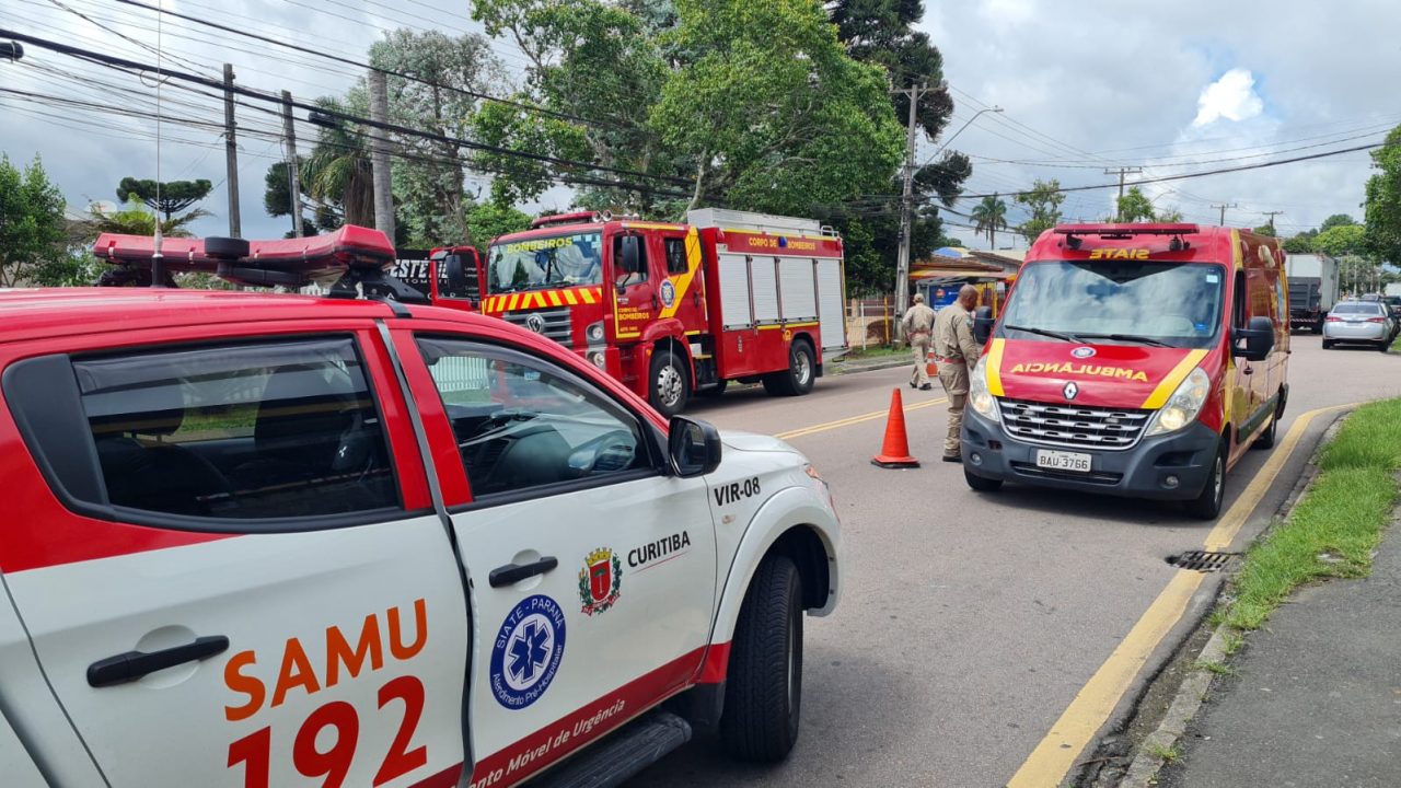 Idosa de 78 anos fica em estado grave ao ser atingida por moto