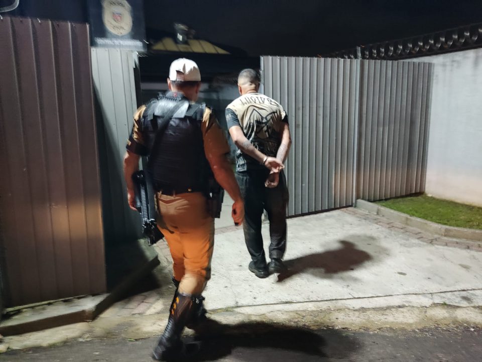 'Perseguição de cinema' acaba com traficante preso em Curitiba