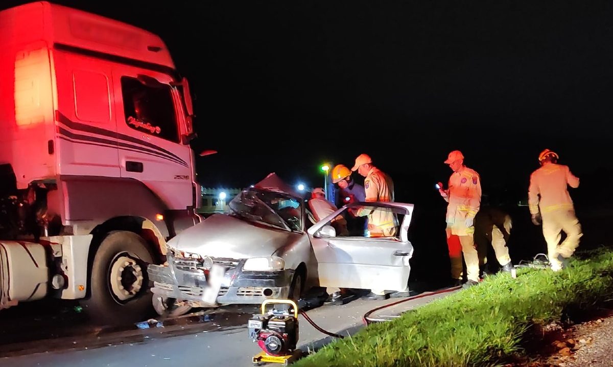acidente-caminhao-gol-morte-contorno-norte-2