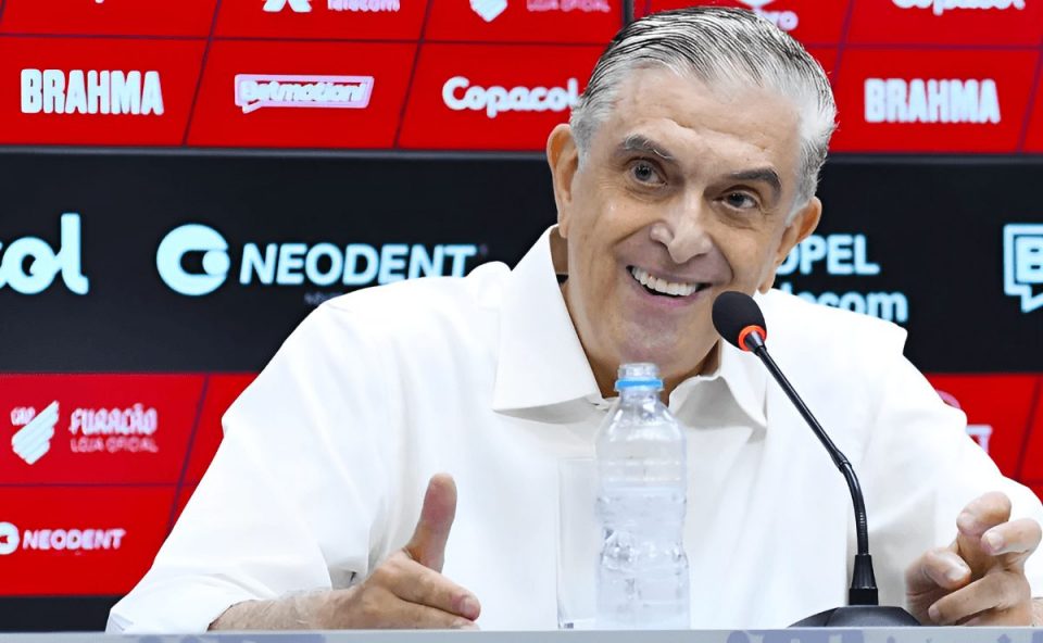 Mário Celso Petraglia, presidente do Athletico.