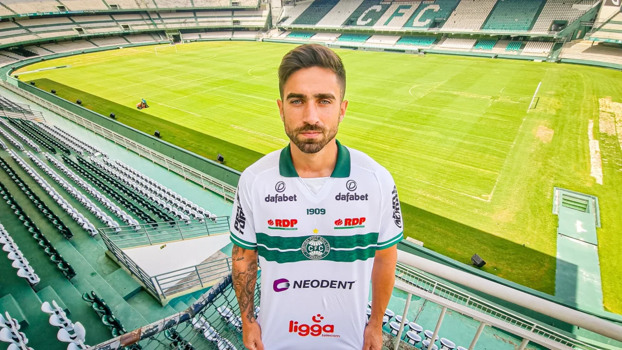 Rodrigo Pinho, atacante do Coritiba.