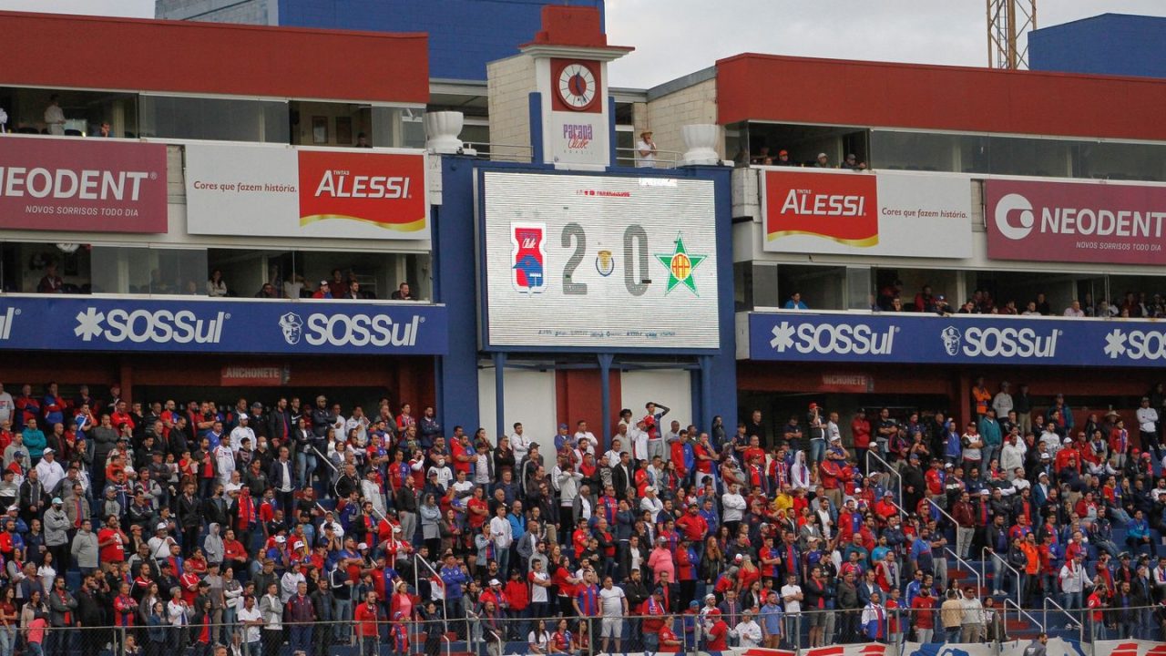 Vila Capanema, estádio do Paraná Clube.