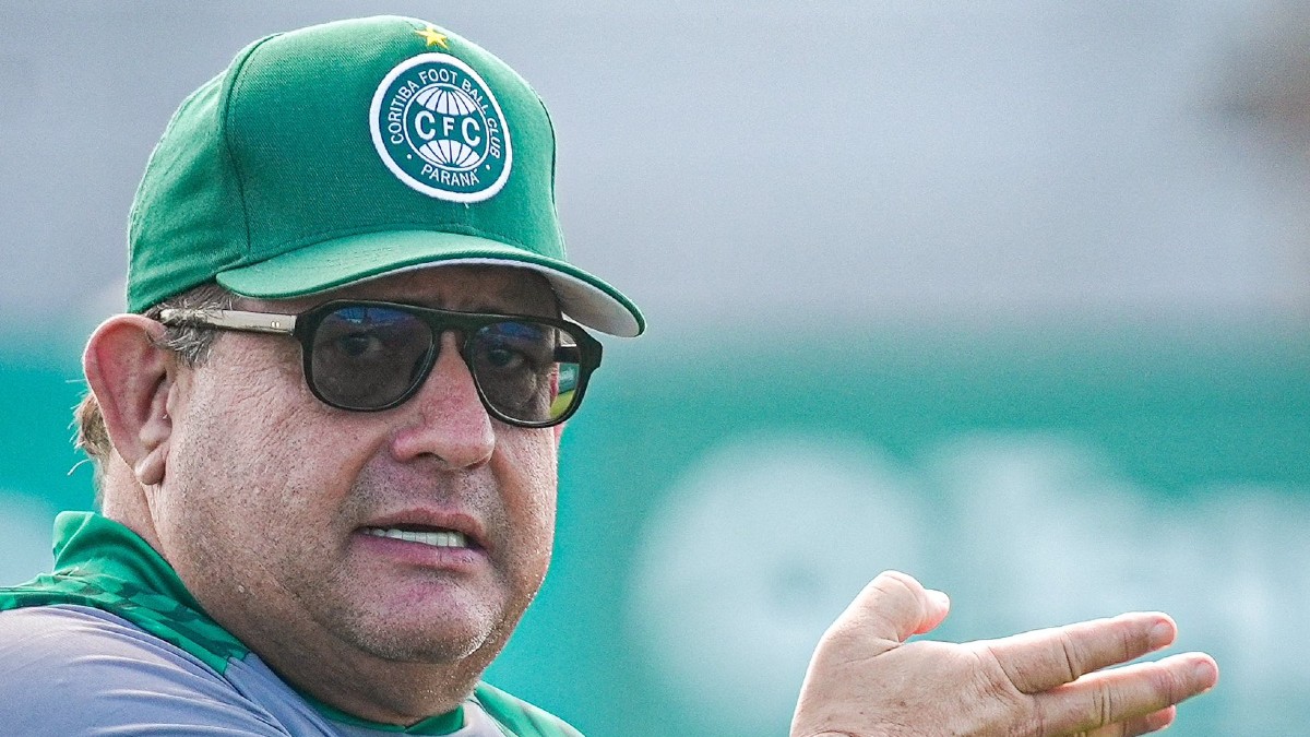 Guto Ferreira em treino do Coritiba