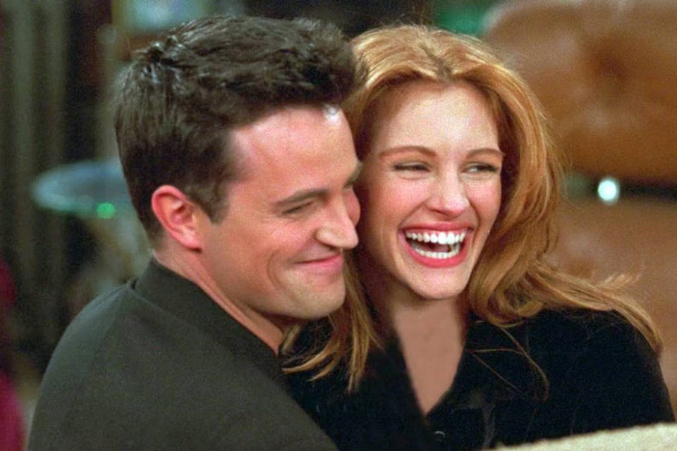 Matt-Perry-Julia-Roberts-Friends
