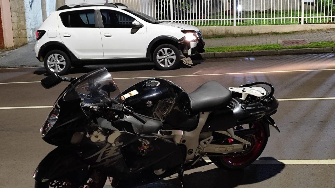 Motorista deixa local de acidente, retorna meia hora depois e acaba detido por omissão de socorro