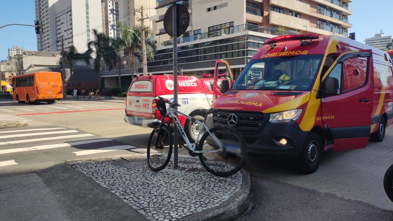 ciclista ferido centro curitiba