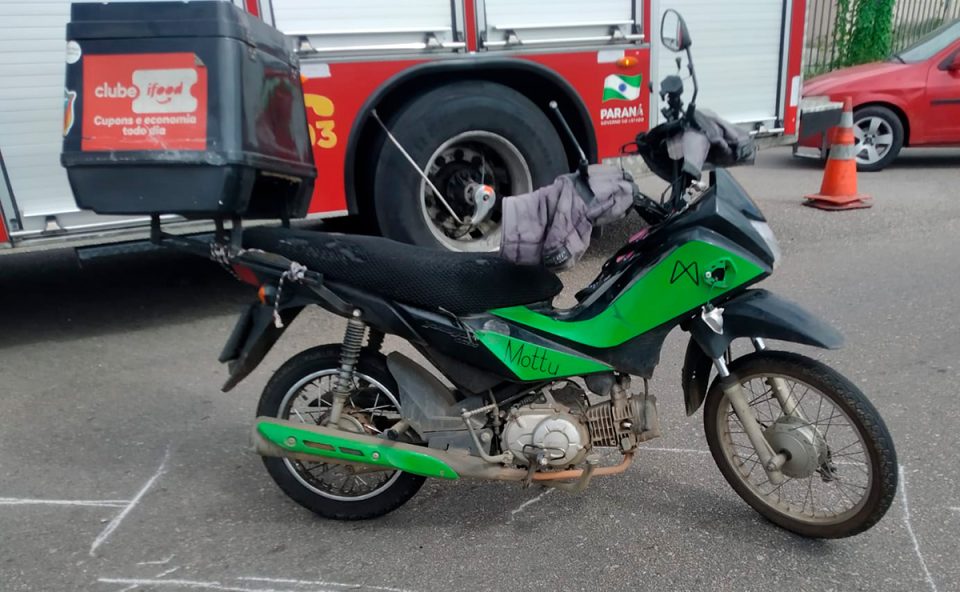 acidente-duas-motos-uberaba-2