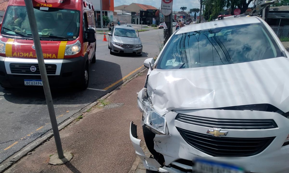 acidente-honda-city-onix-bairro-alto-1