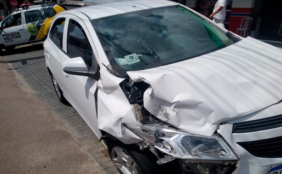 acidente-honda-city-onix-bairro-alto-2