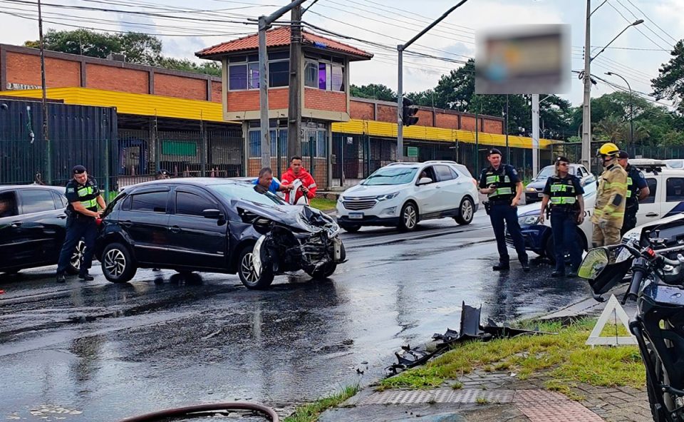 acidente-moto-gol-linha-verde-fanny