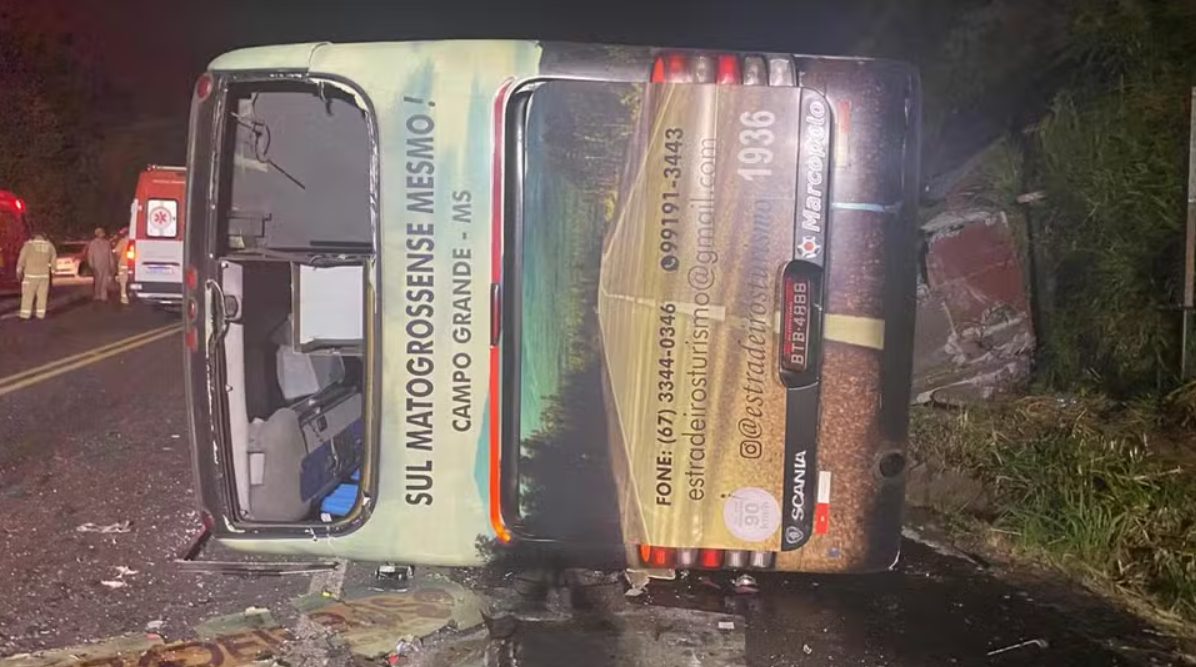 acidente-onibus-carro