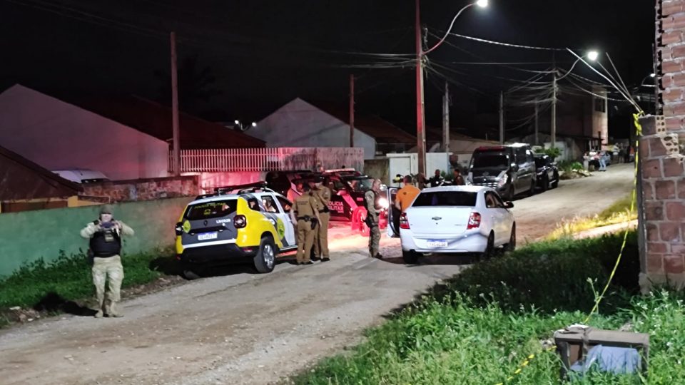 Homem ameaça ex-mulher e mãe de morte e foge após chegada da PM em Piraquara
