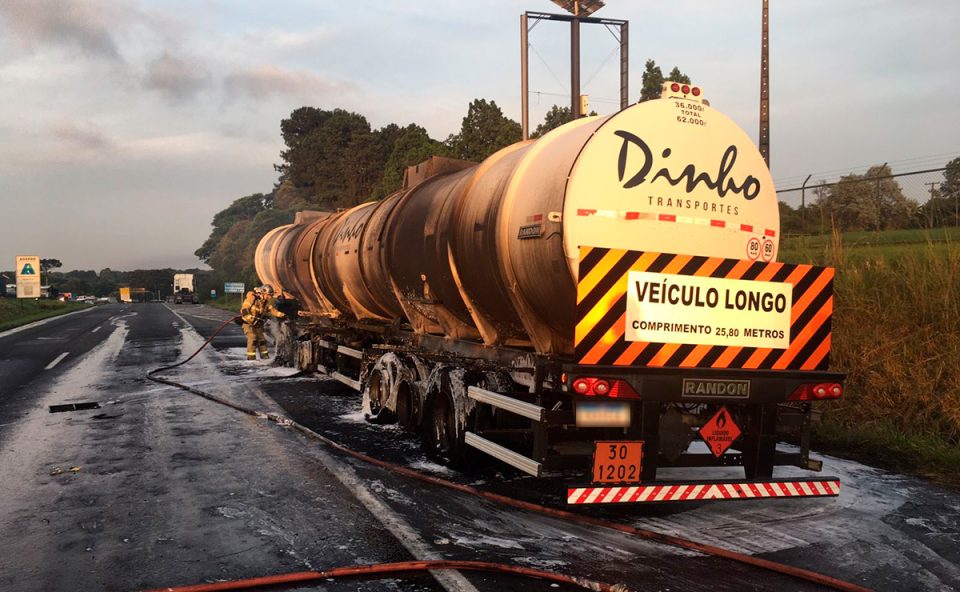 caminhao-tanque-pega-fogo-br-277-orleans