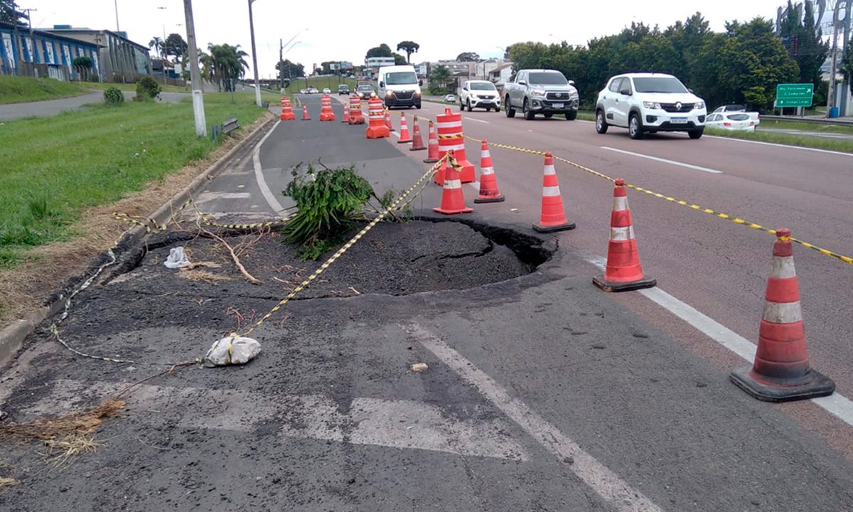 cratera-se-abre-br-277-orleans-curitiba