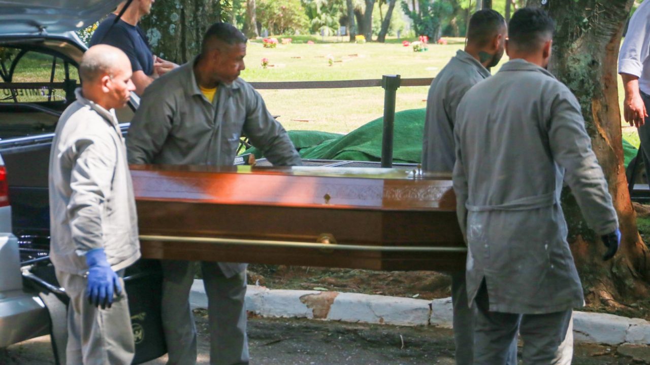 Enterro PC Siqueira