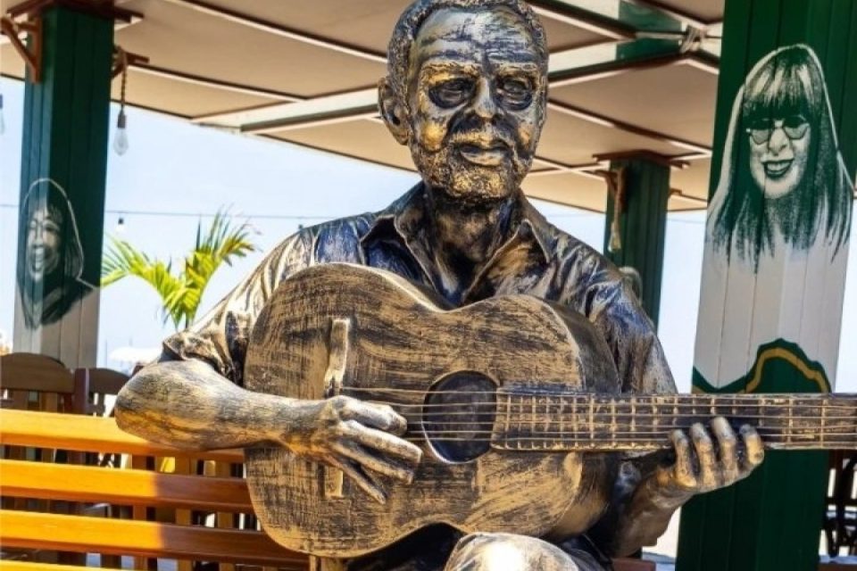 gilberto-gil-estátua