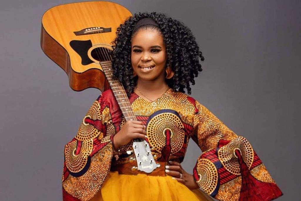 morre-cantora-sul-africana
