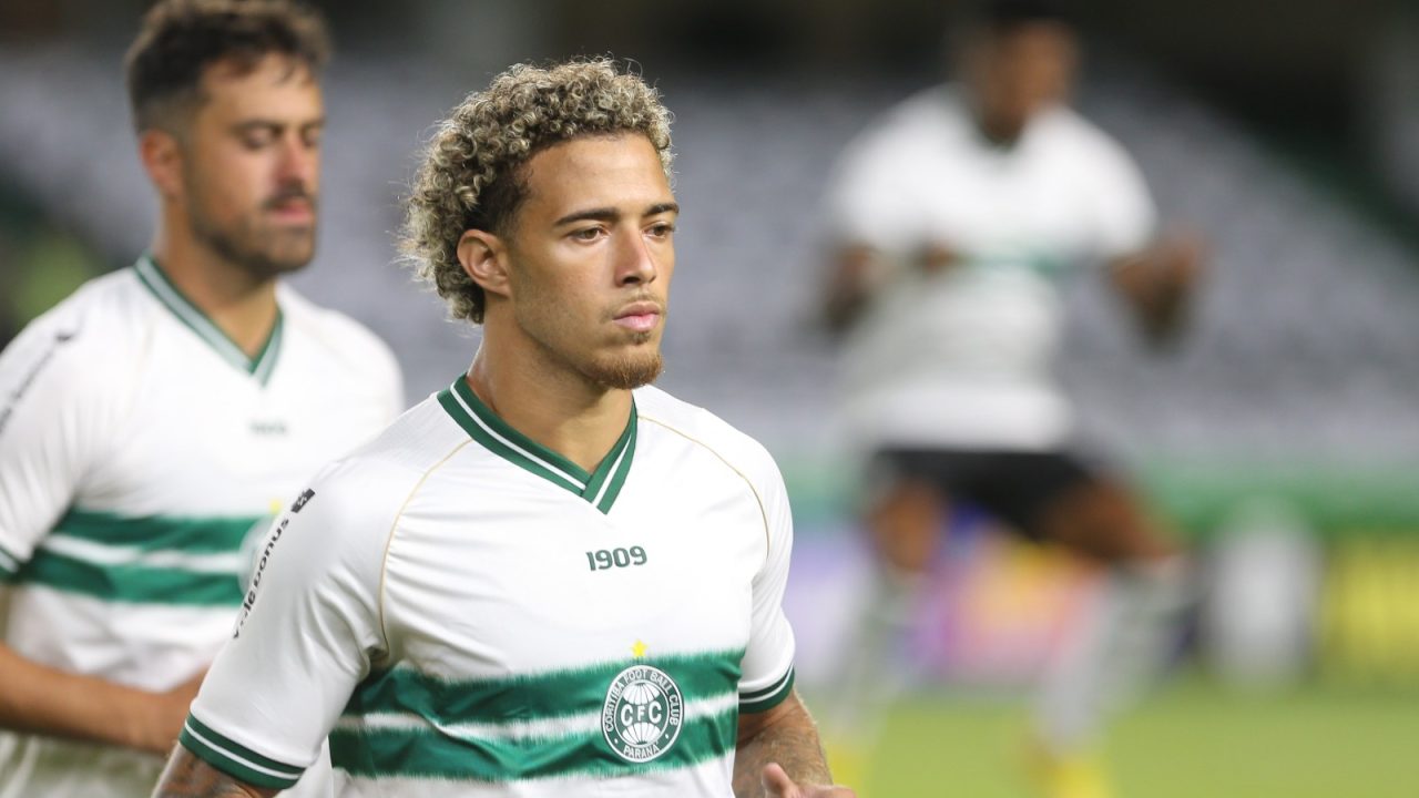 Figueiredo, atacante do Coritiba.