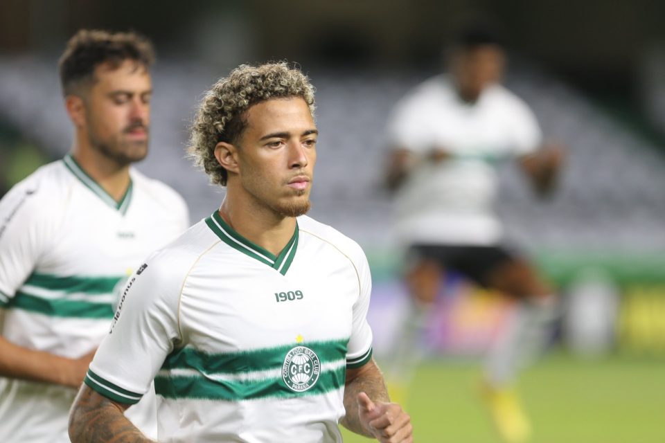 Figueiredo, atacante do Coritiba.