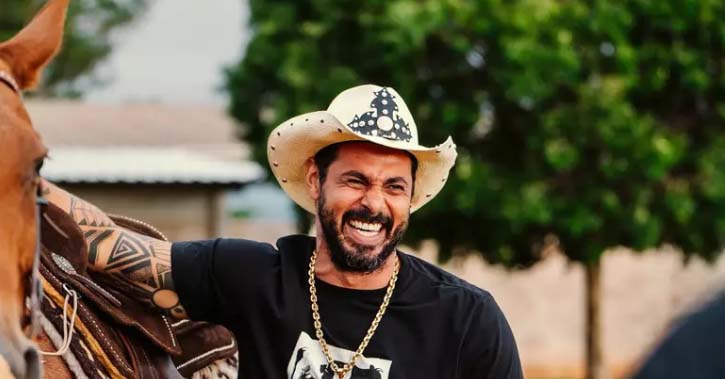 João-carreiro-cantor-2