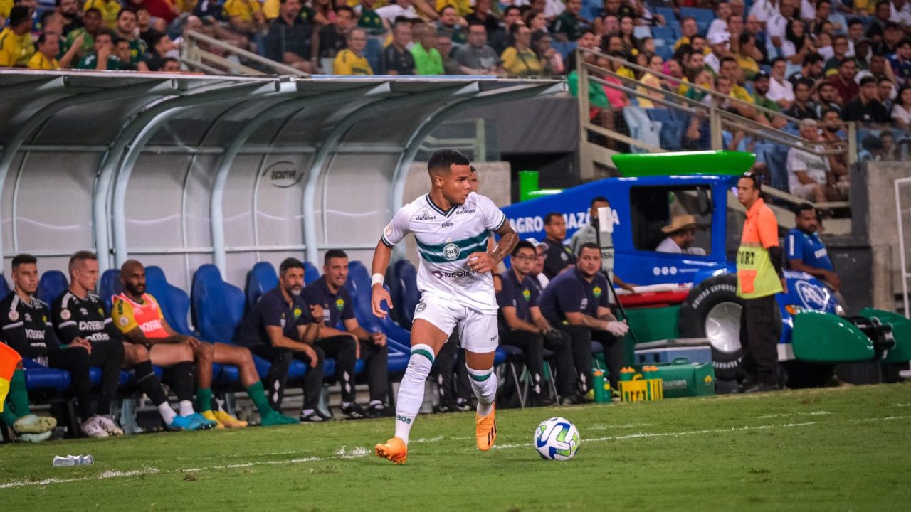 Kaio César em ação pelo Coritiba