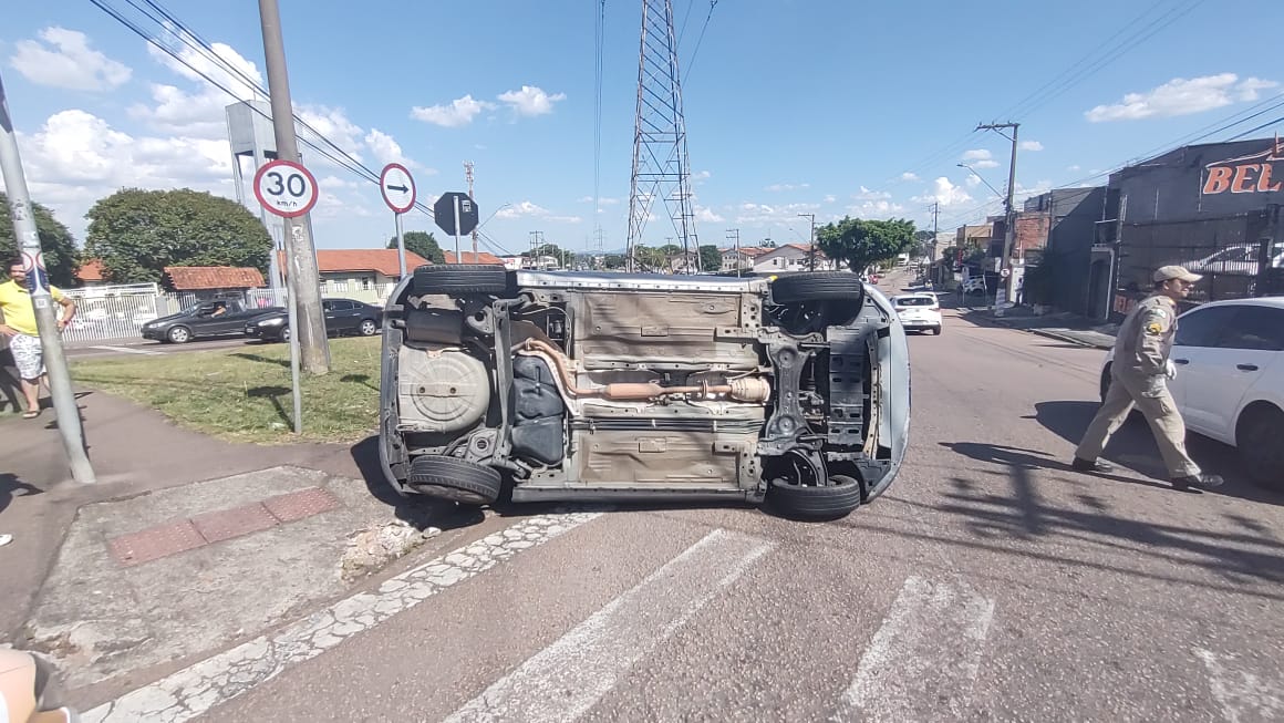acidente-carro-autoescola-sitio-cercado-2