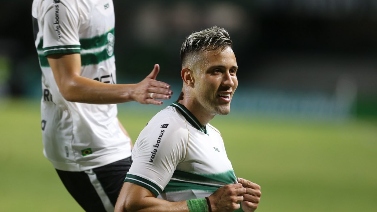 Matheus Frizzo, meia do Coritiba.
