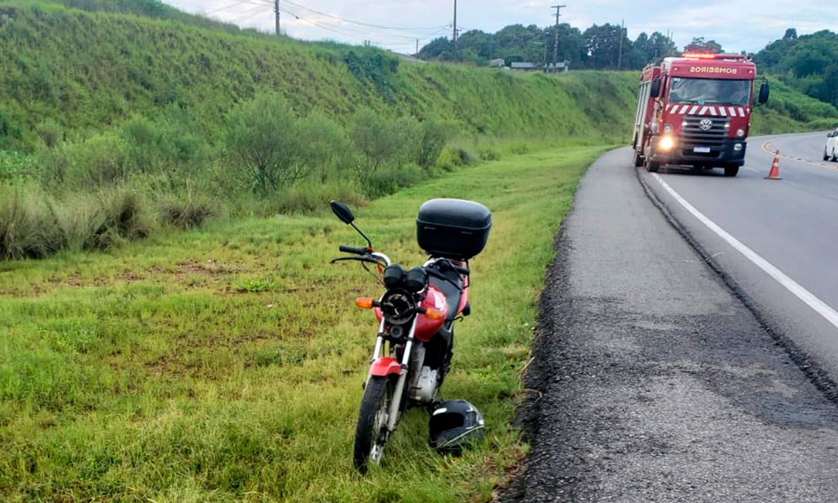 acidente-moto-sandero-contorno-norte-tamandare