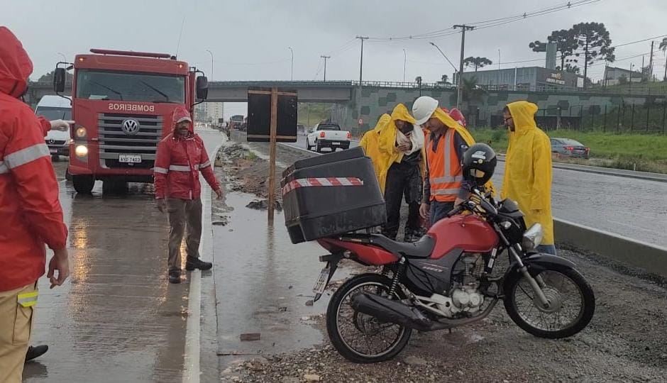 motociclista-acidente-linha-verde