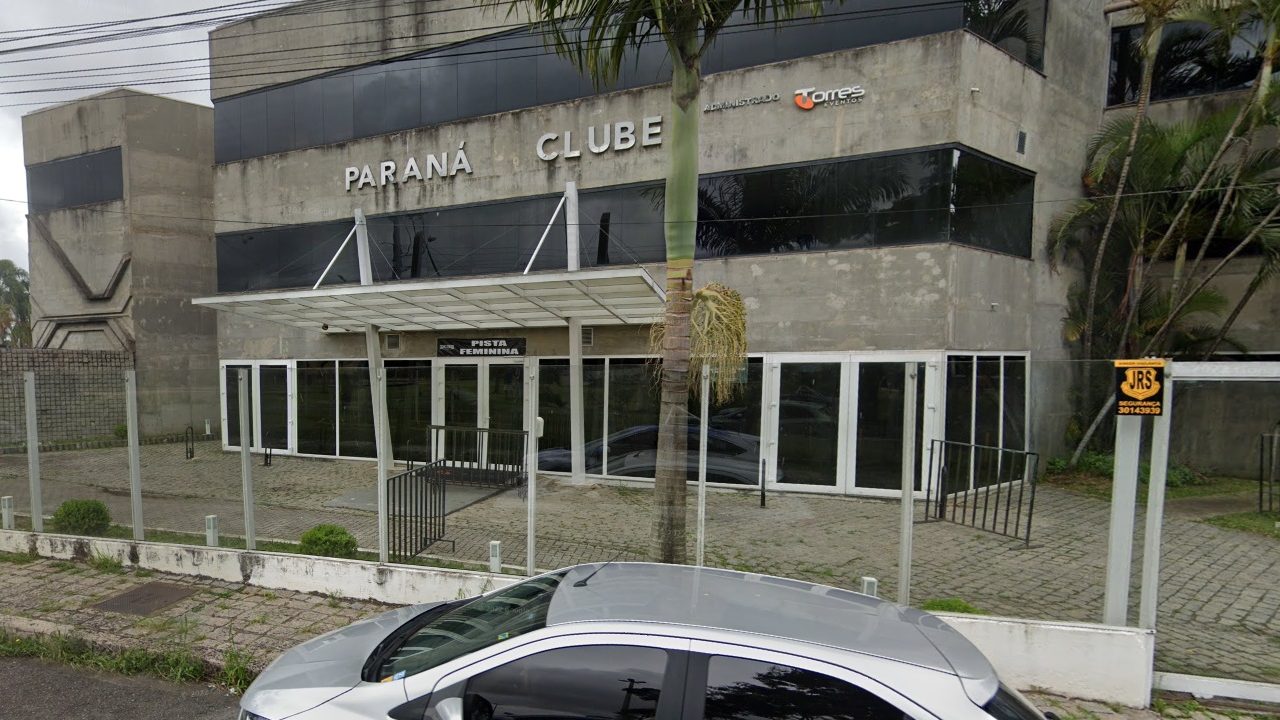 Sede do Paraná Clube na avenida Presidente Kennedy.
