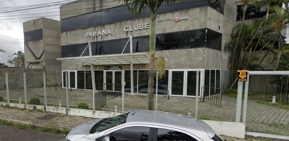 Sede do Paraná Clube na avenida Presidente Kennedy.