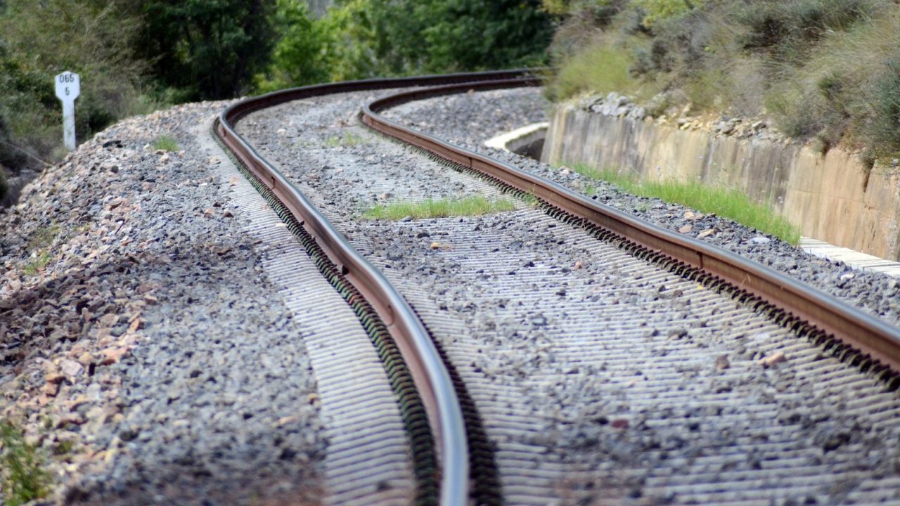 trilhos-trem-pixabay