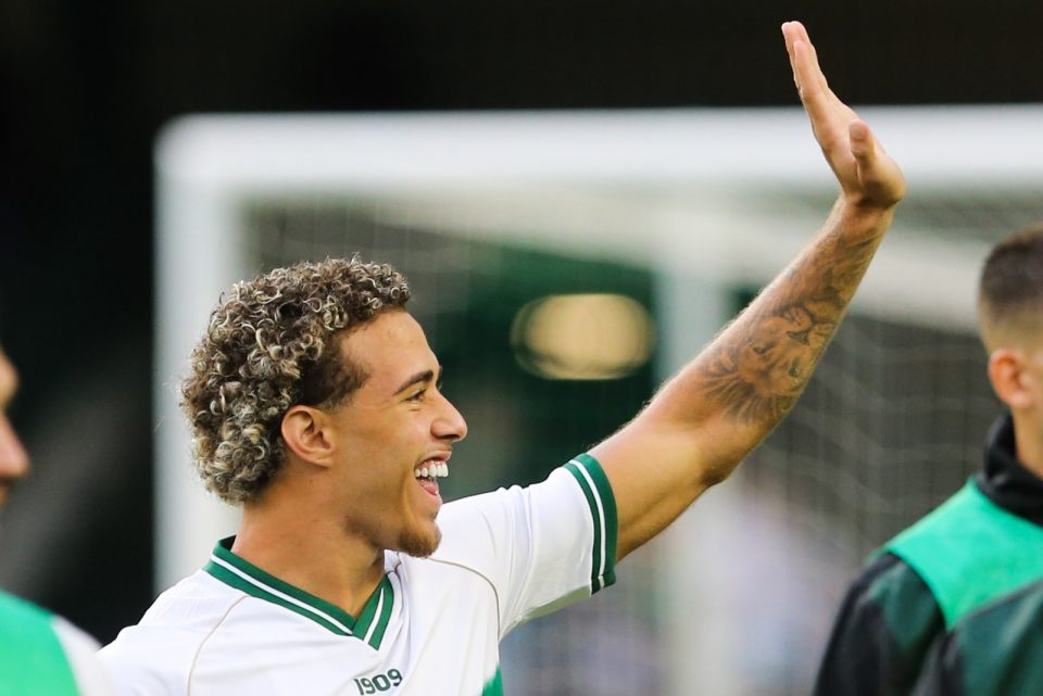 Figueiredo, atacante do Coritiba.