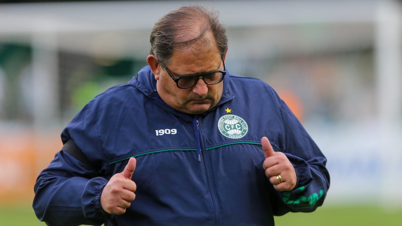 Guto Ferreira, técnico do Coritiba.