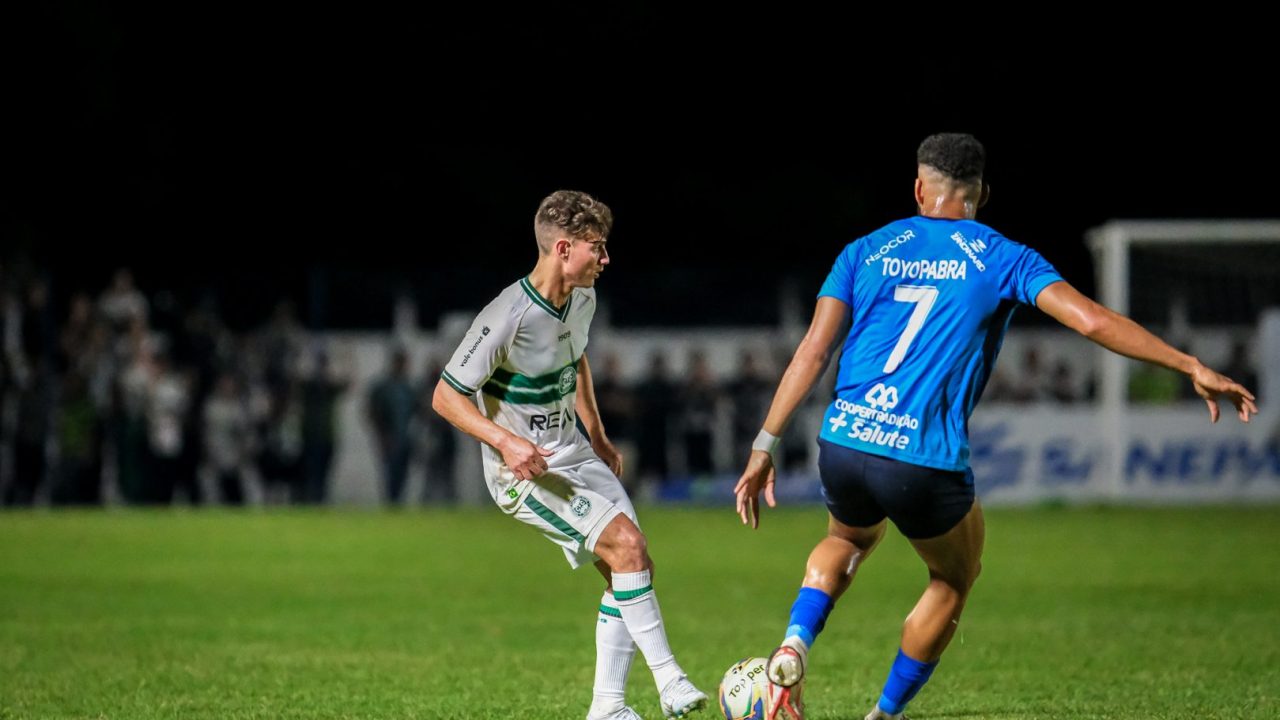 Natanael em ação em Azuriz x Coritiba