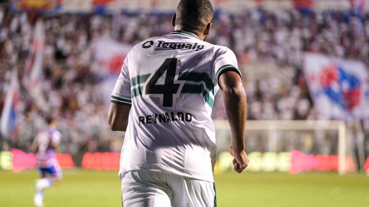 Reynaldo foi emprestado pelo Coritiba.