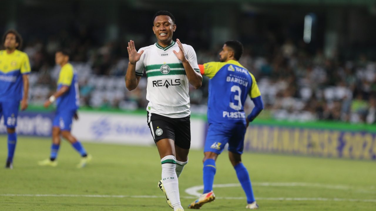 Wesley Pomba em ação pelo Coritiba