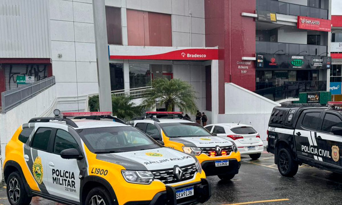 caixa-eletronico-bradesco-violado-colombo-1