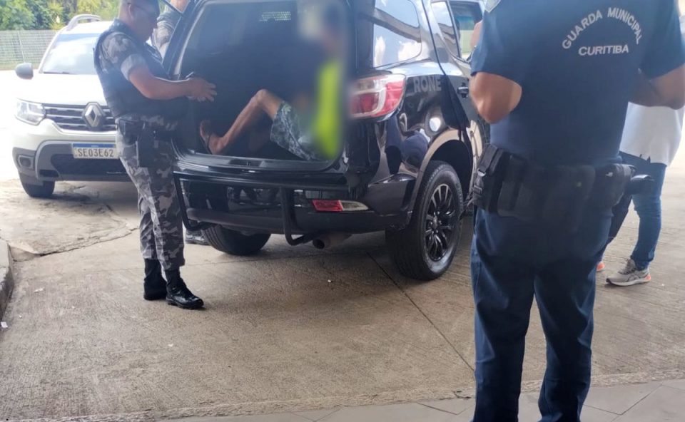 preso-suspeito-estupro-guaratuba-rodoviaria-curitiba