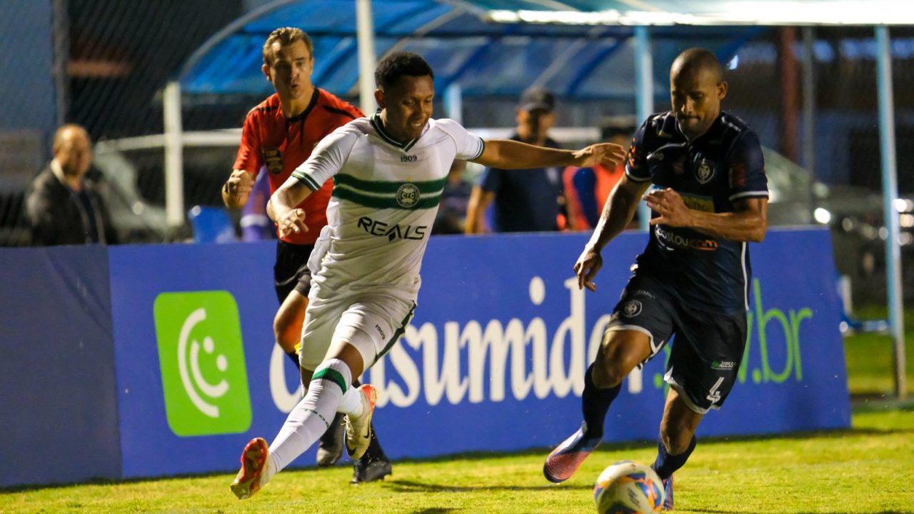 Lance de Cianorte x Coritiba, pela primeira fase do Paranaense 2024