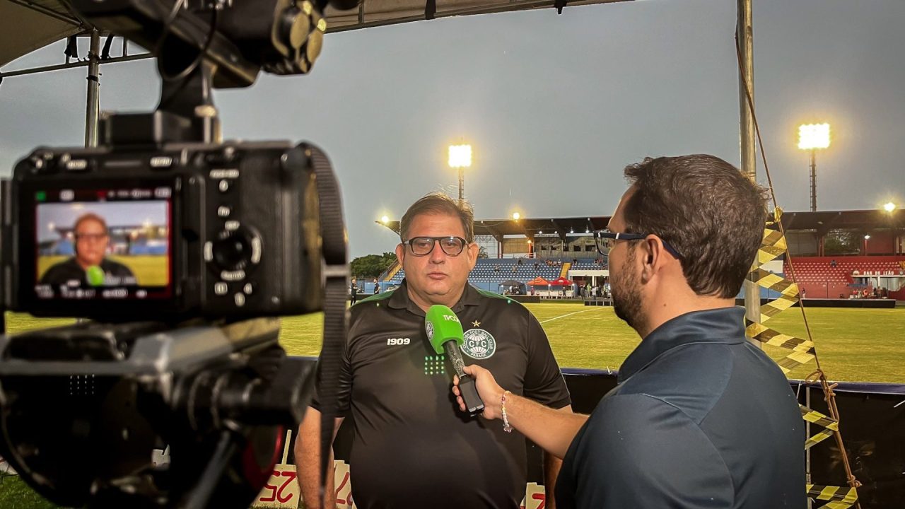 Guto Ferreira, técnico do Coritiba