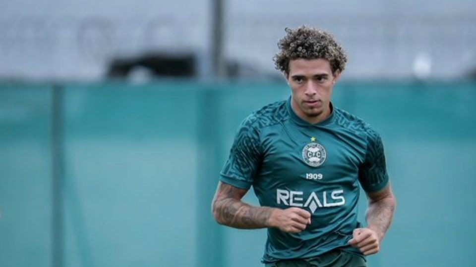 Figueiredo, atacante do Coritiba.