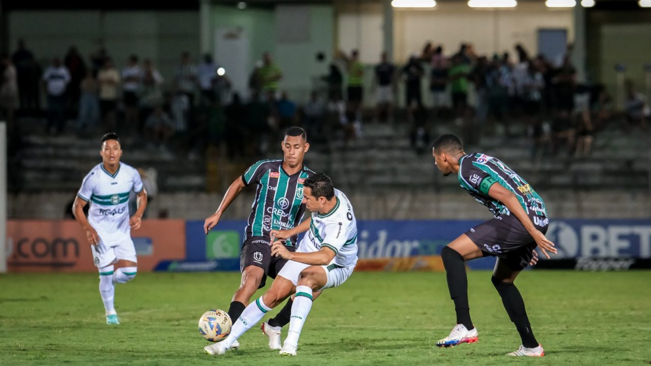 Lance de Maringá x Coritiba, pela semifinal do Paranaense 2024
