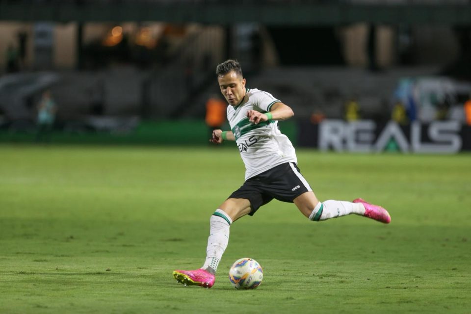 Matheus Frizzo, meia do Coritiba