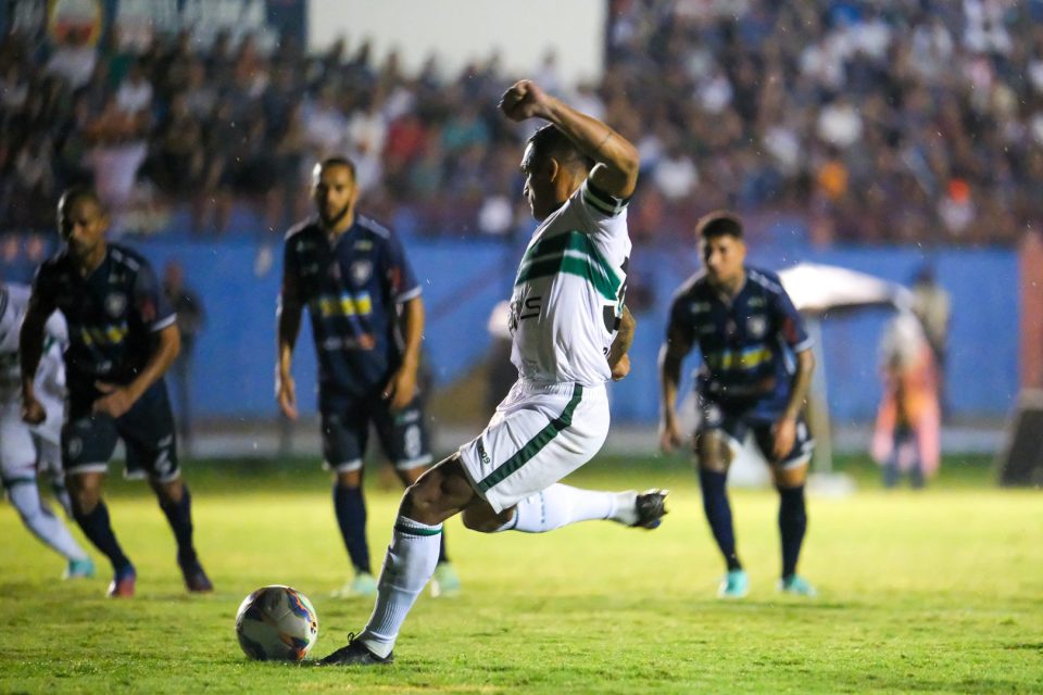 Lance de Cianorte x Coritiba, pela primeira fase do Paranaense 2024