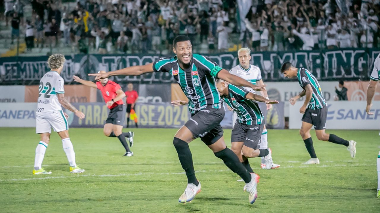 O Maringá fez 2x0 no Coritiba pela semifinal.