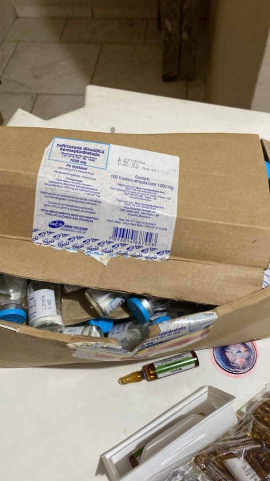 Farmacêutico é preso por falsificação de medicamentos e tráfico de drogas em Curitiba; vídeo