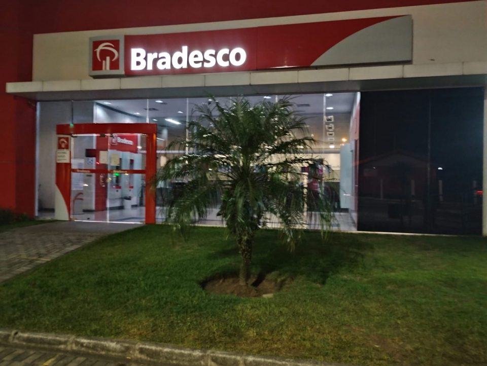 agência bancária pinhais